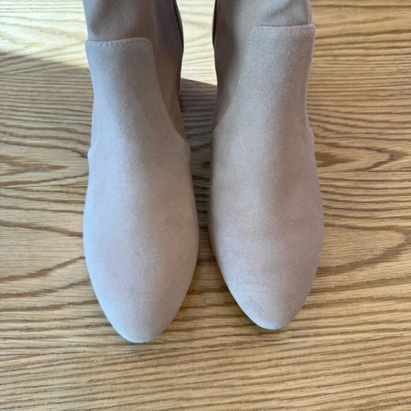 Stuart Weitzman Ariana 60 Sock Bootie - Picture 9 of 13